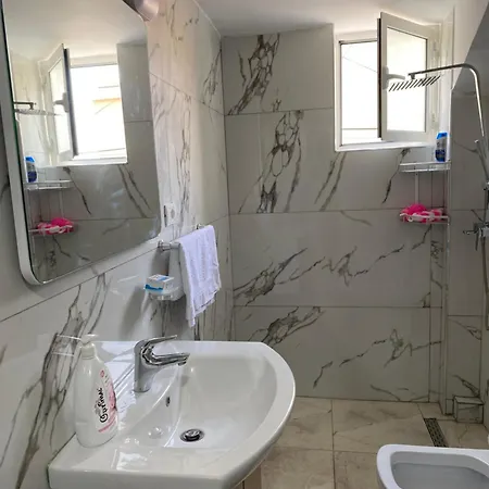 Rose Appartement Tirana